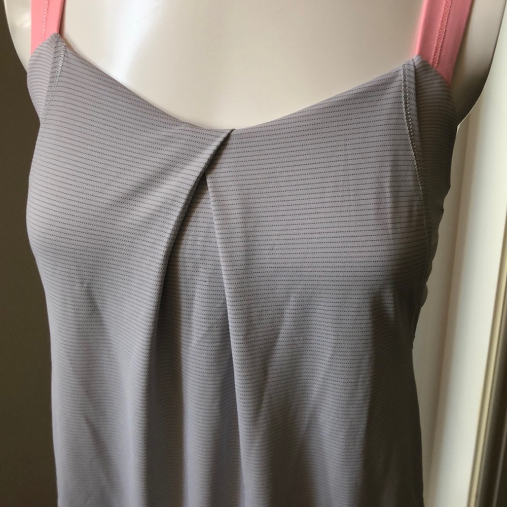 Lululemon blousy tank size 4 - Picture 2 of 8